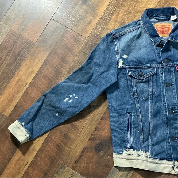 Levi’s Men’s Trucker Jacket - Baez Distressed Bleach Wash - Size M - Picture 4 of 9
